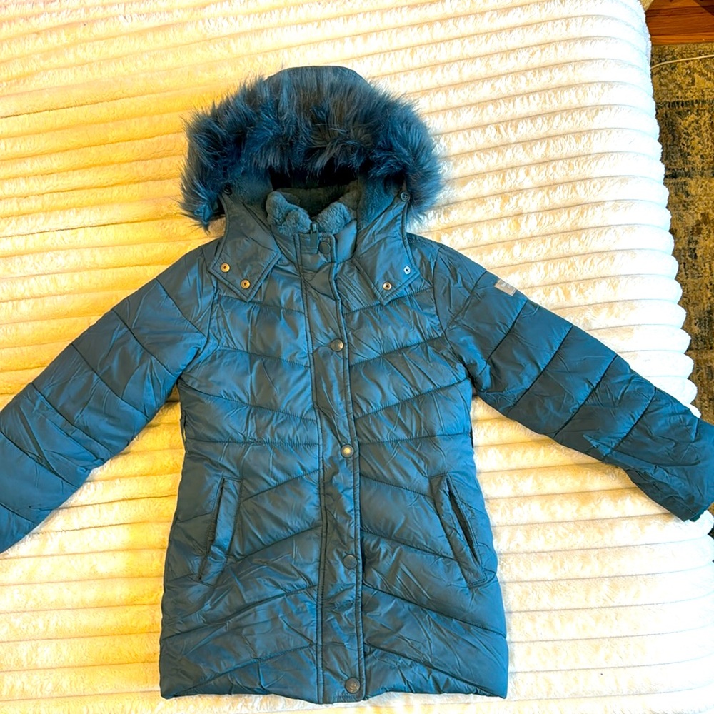 Abercrombie kids size 7/8 puffer jacket with fur lining and removable hood